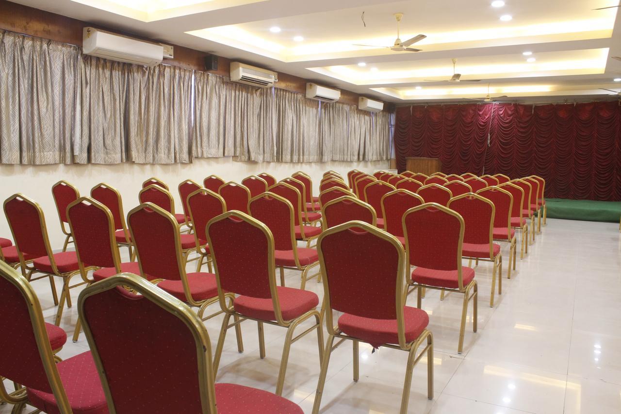 Hotel Chandra'S Visakhapatnam Ngoại thất bức ảnh