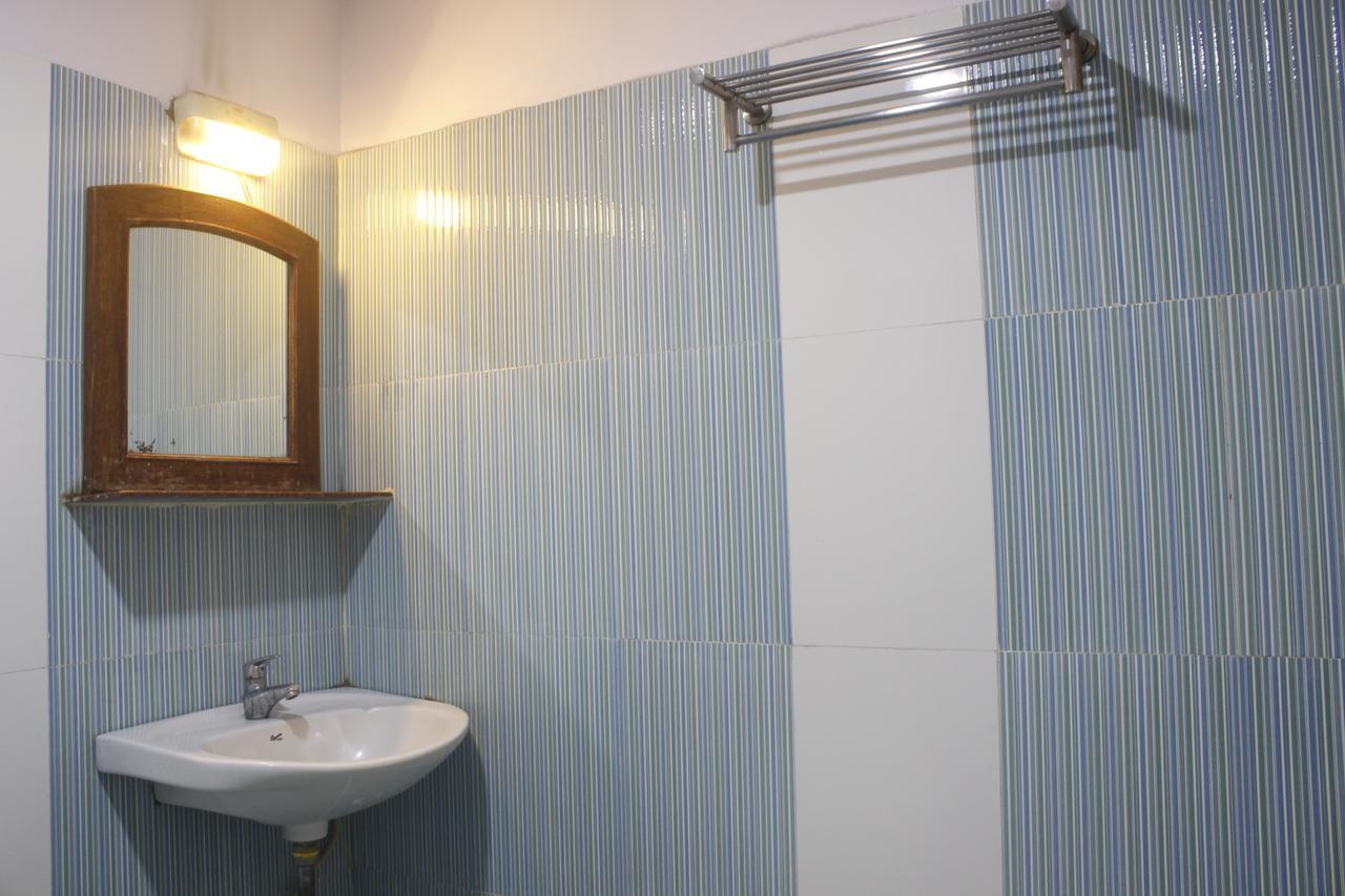 Hotel Chandra'S Visakhapatnam Ngoại thất bức ảnh