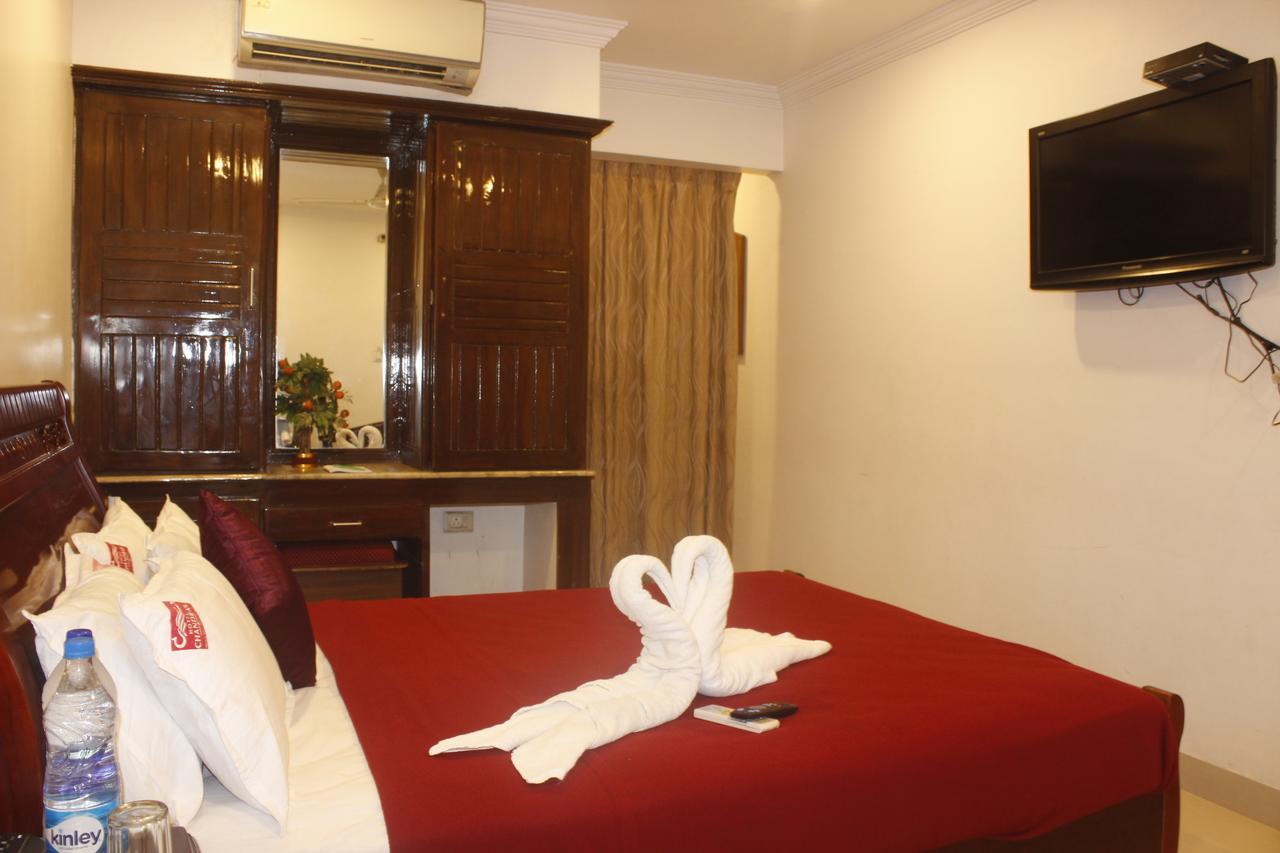 Hotel Chandra'S Visakhapatnam Ngoại thất bức ảnh