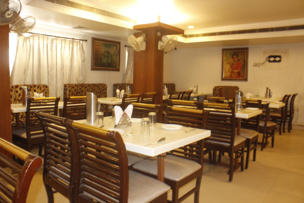 Hotel Chandra'S Visakhapatnam Ngoại thất bức ảnh