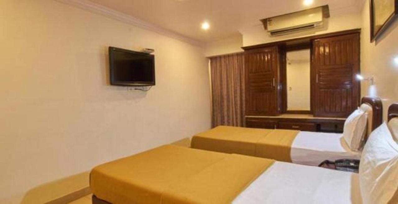 Hotel Chandra'S Visakhapatnam Ngoại thất bức ảnh